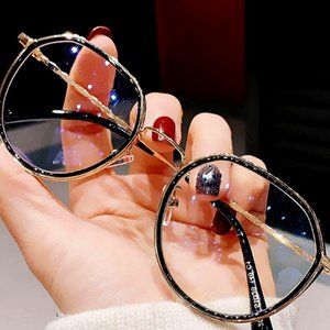 Luxury Eyeglasses with metal frames Anti-Radiation / Myopia Replacement Handy fo